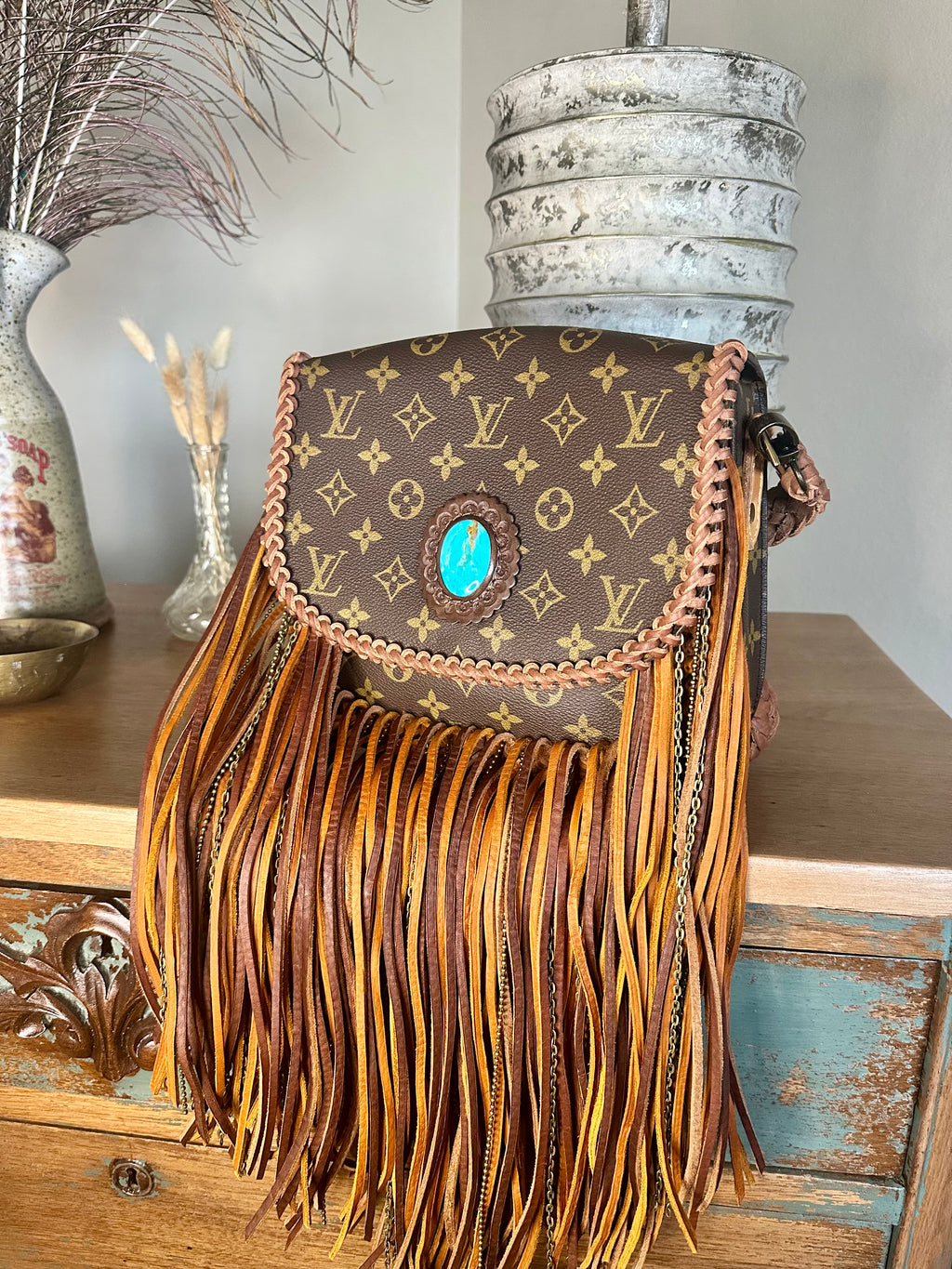 The World Traveler in Gold