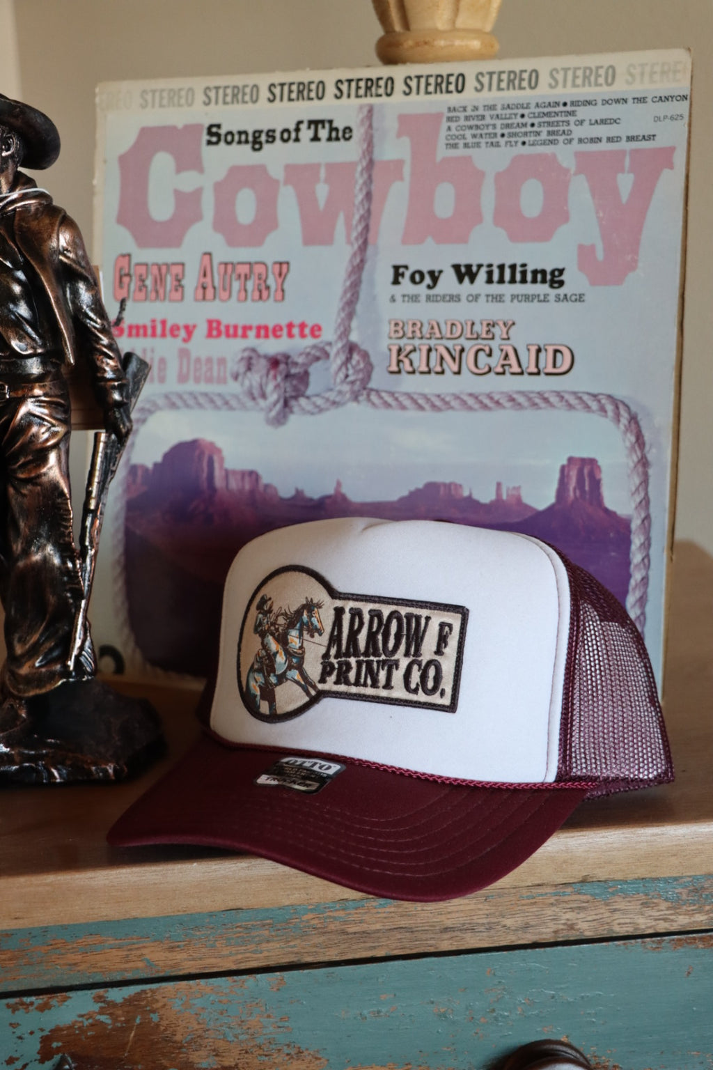 Arrow F Trucker