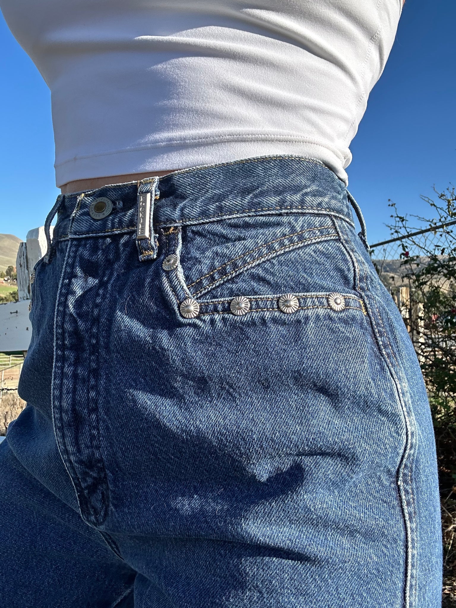 Vintage Studded Rockies (27”)