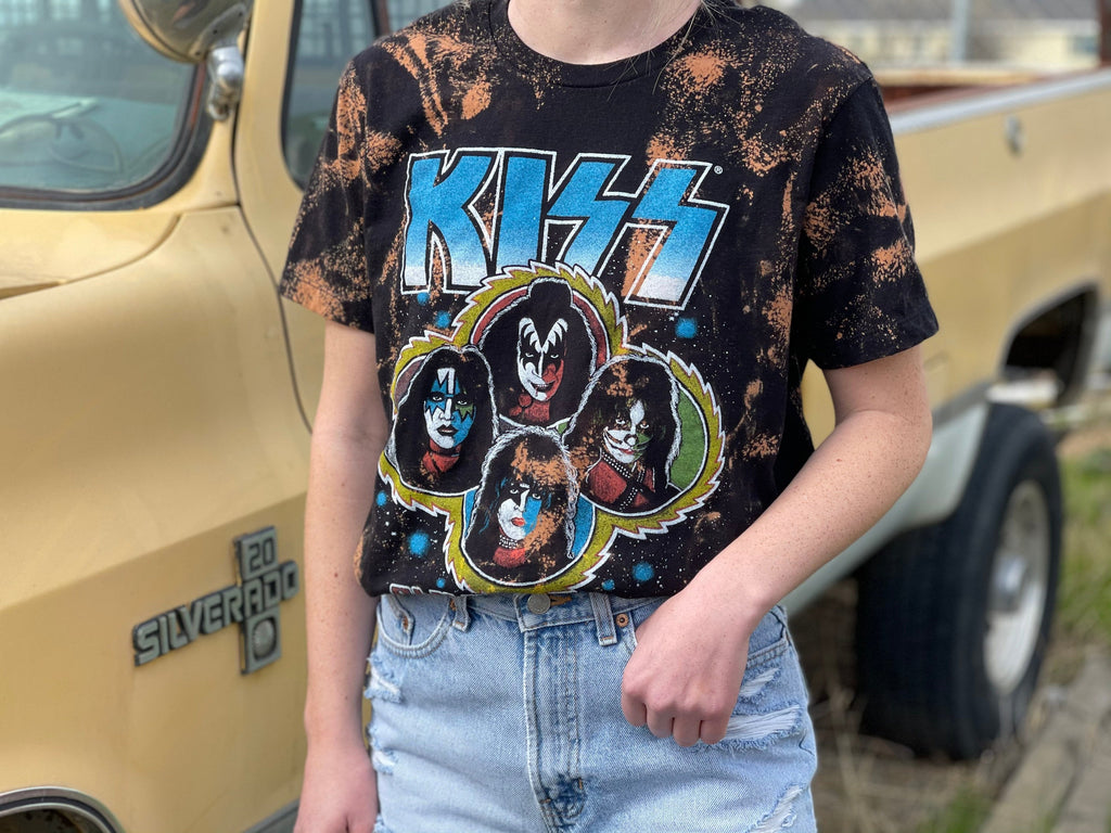 Kiss Graphic Band Tee