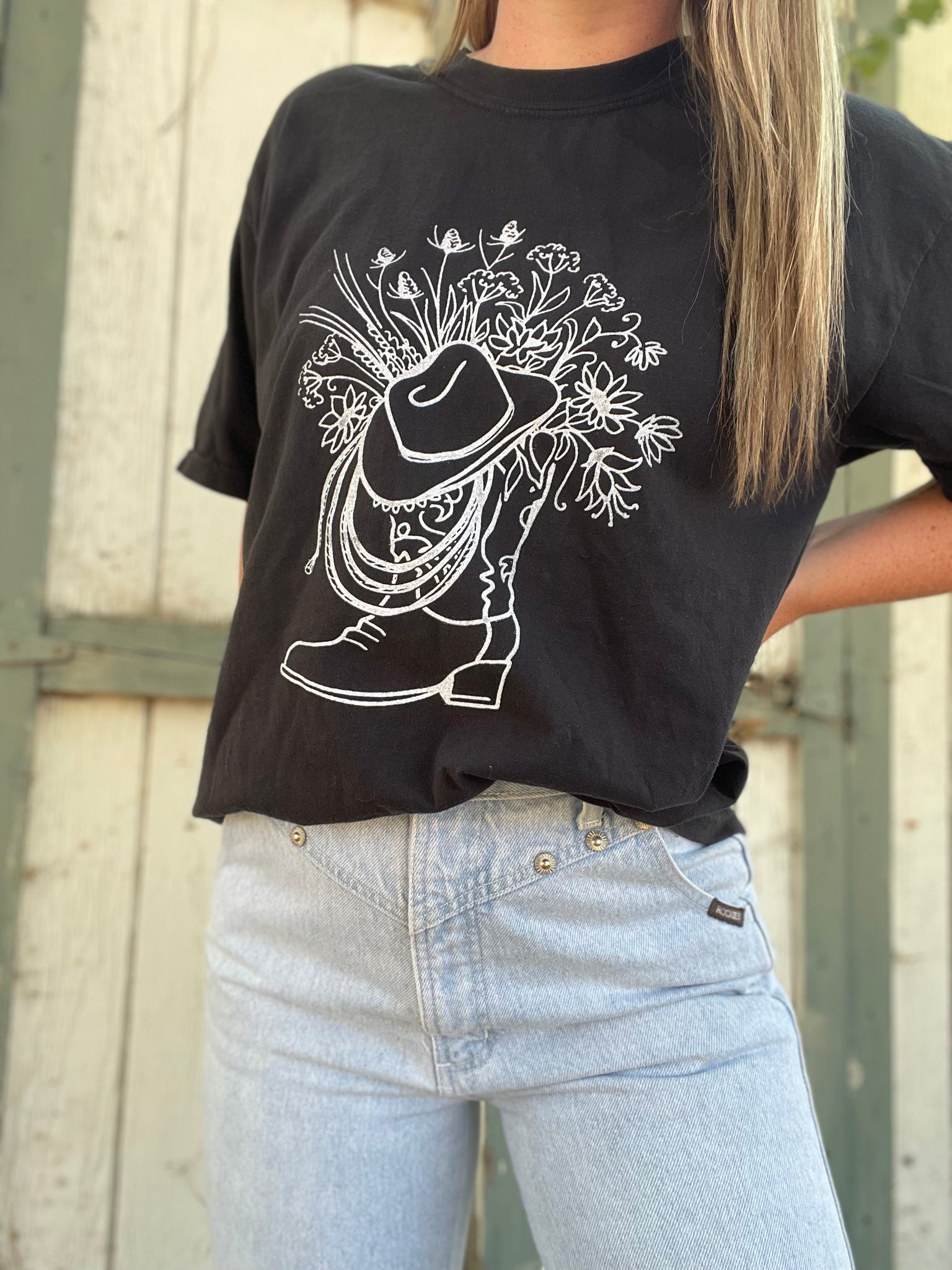 Western Bouquet Tee (+colors)